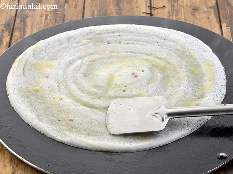 स्टेप 22 – इसके ऊपर थोड़ा मक्खन फैलाएं।