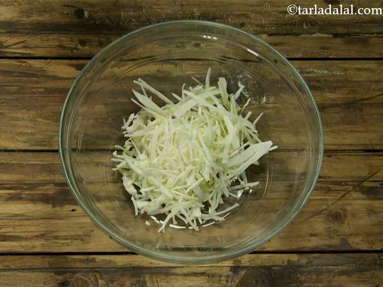 Step 1 – For the&nbsp;<strong>schezwan fingers recipe | veg schezwan fingers | veg fried balls in schezwan sauce …