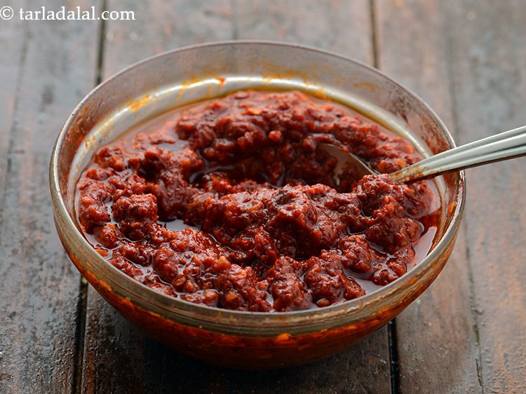 Step 14 – Mix well and schezuan sauce is ready.