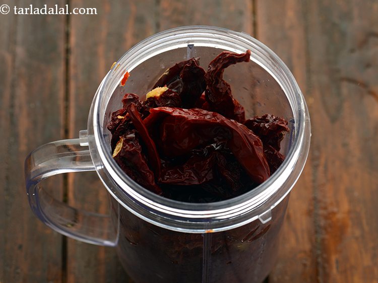 Step 5 – Transfer the soaked and drained chillies to a mixer jar.