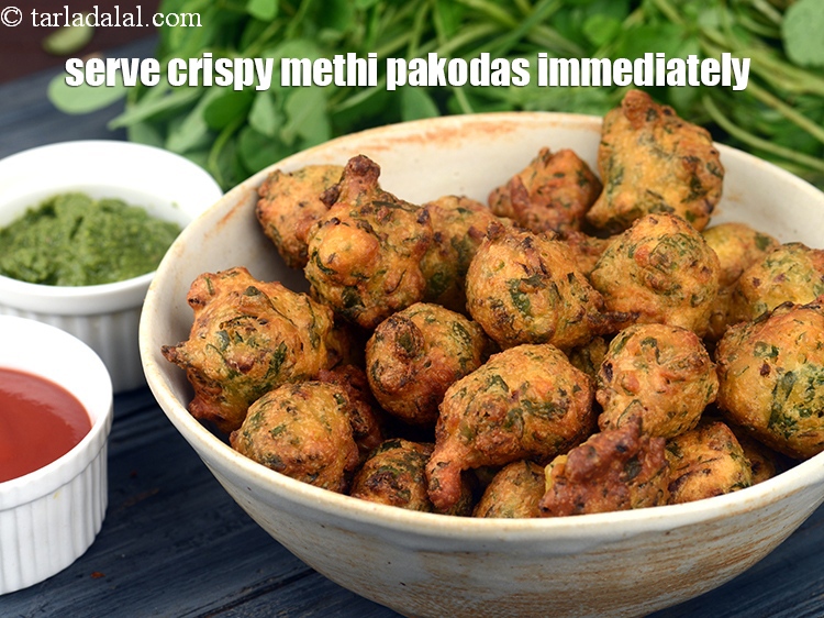 Step 21 – We recommend you to serve the crispy methi pakodas immediately.&nbsp;<br /> &nbsp;