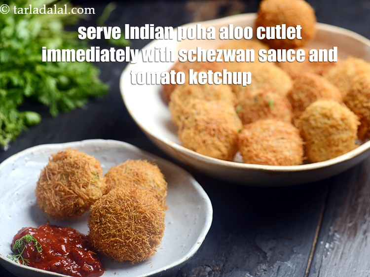 स्टेप 29 – शेजवान सॉस और टोमैटो केचप के साथ तुरंत परोसें।