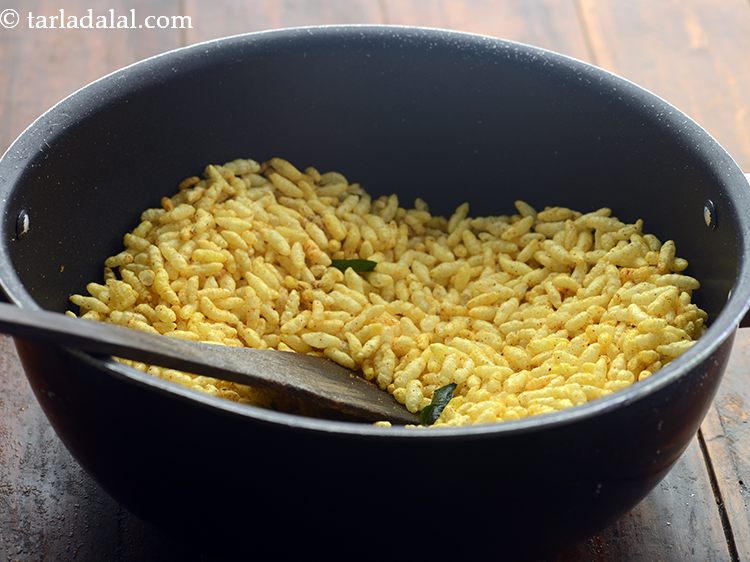 Step 10 – Cook on a slow flame for 10 minutes, while stirring continuously.