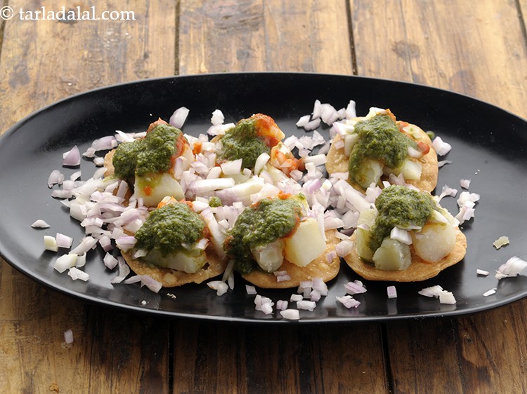 Step 9 – Add 1/2 tsp teekha chutney.