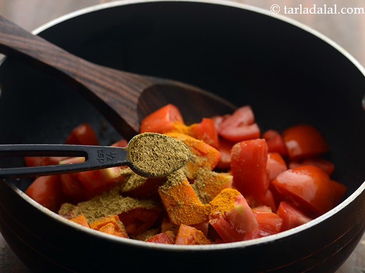 Step 8 – Add coriander-cumin seeds powder.