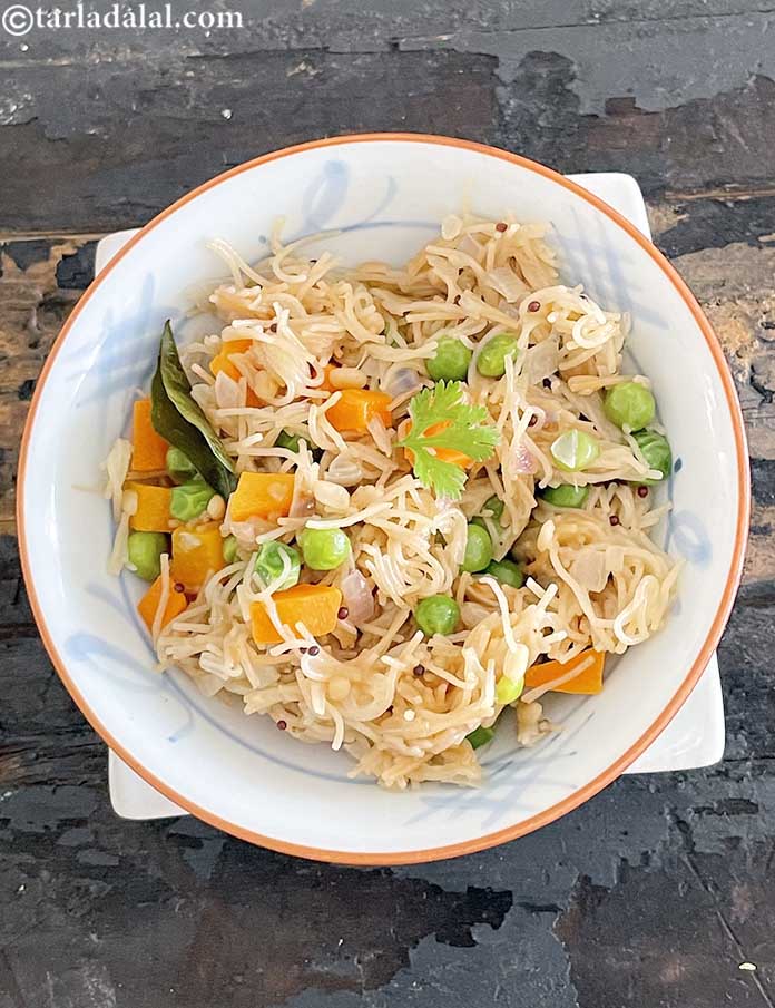 Step 27 – Serve <strong>Semiya veg upma | whole wheat vermecelli vegetable upma | healthy semiya upma&nbsp;</strong>hot.