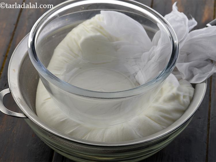 स्टेप 10 – यदि आप इसे लटकाना नहीं चाहते हैं, तो एक कटोरे …