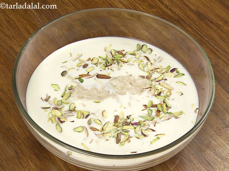 Step 13 – Add pistachio slivers.