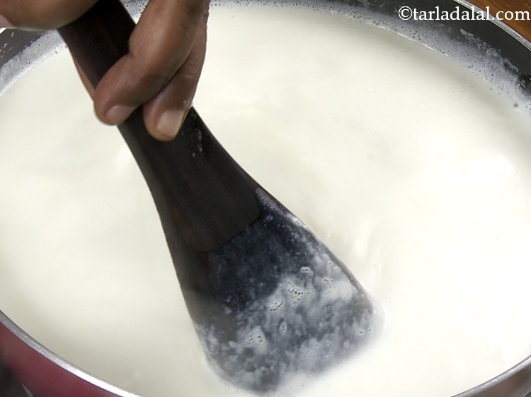 Step 3 – Allow the milk to boil for 12 minutes.