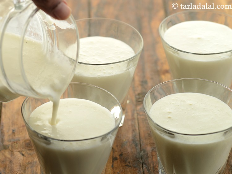 Step 12 – Pour the <strong>Sitaphal milkshake</strong> into 4 individual glasses. You can garnish it with dry fruit …
