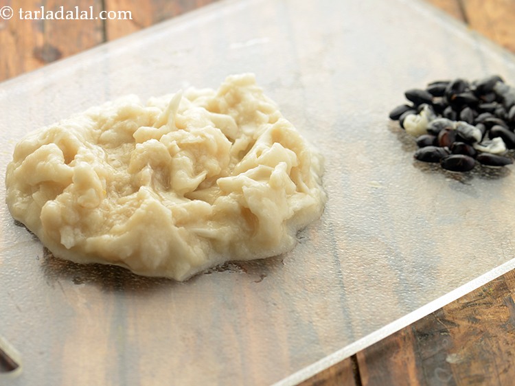 Step 5 – Deseed the pulp and discard the seeds.