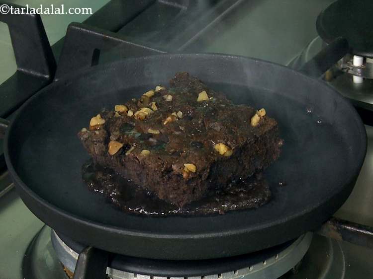 Step 21 – Place the brownie in the center.