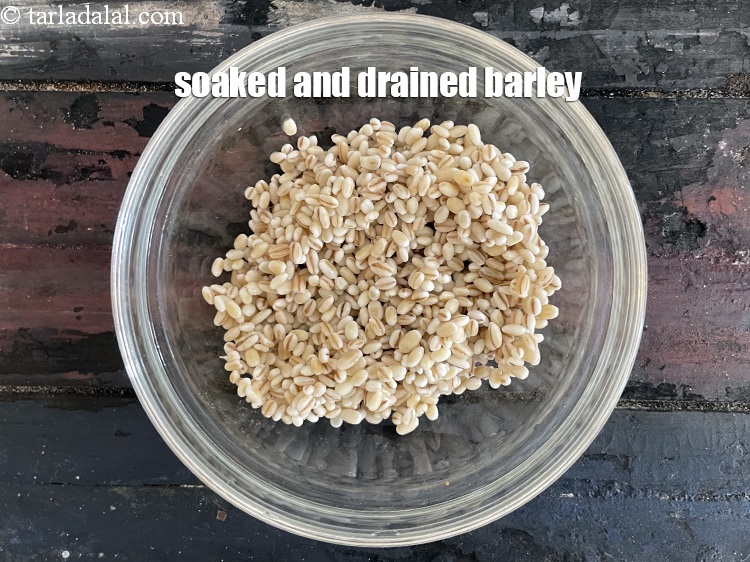 Step 16 – <meta charset="UTF-8" />Keep aside. Soaked and drained barley.<br /> &nbsp;