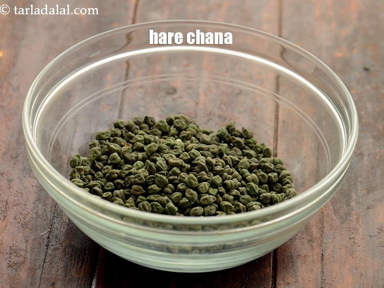 Step 7 – For the <strong>healthy Indian green chickpea salad, </strong>first buy good quality chana. Choose uniformly-sized and …