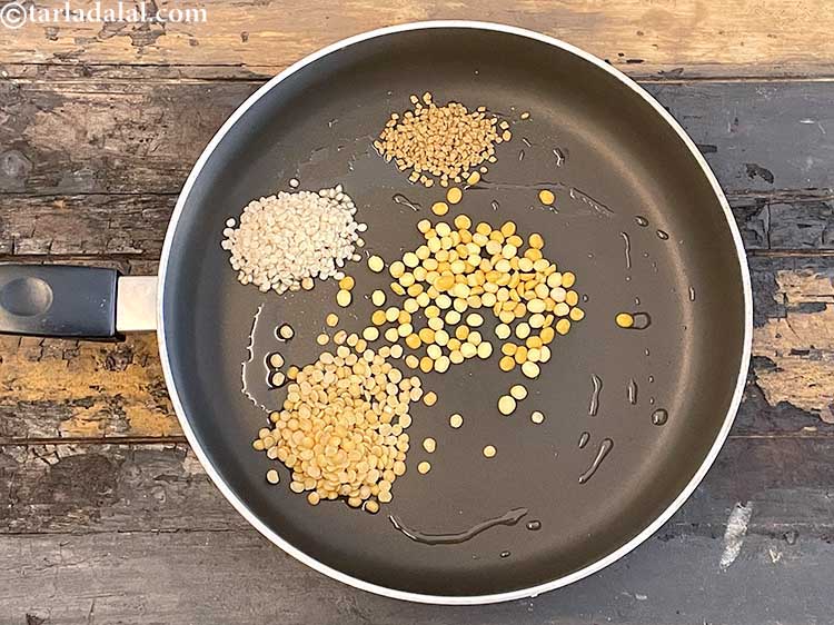 Step 6 – Add&nbsp;<meta charset="UTF-8" />1 tsp&nbsp;<a href="glossary-fenugreek-seeds-methi-dana-methi-ke-dane-methi-seeds-991i">fenugreek (methi) seeds</a>.