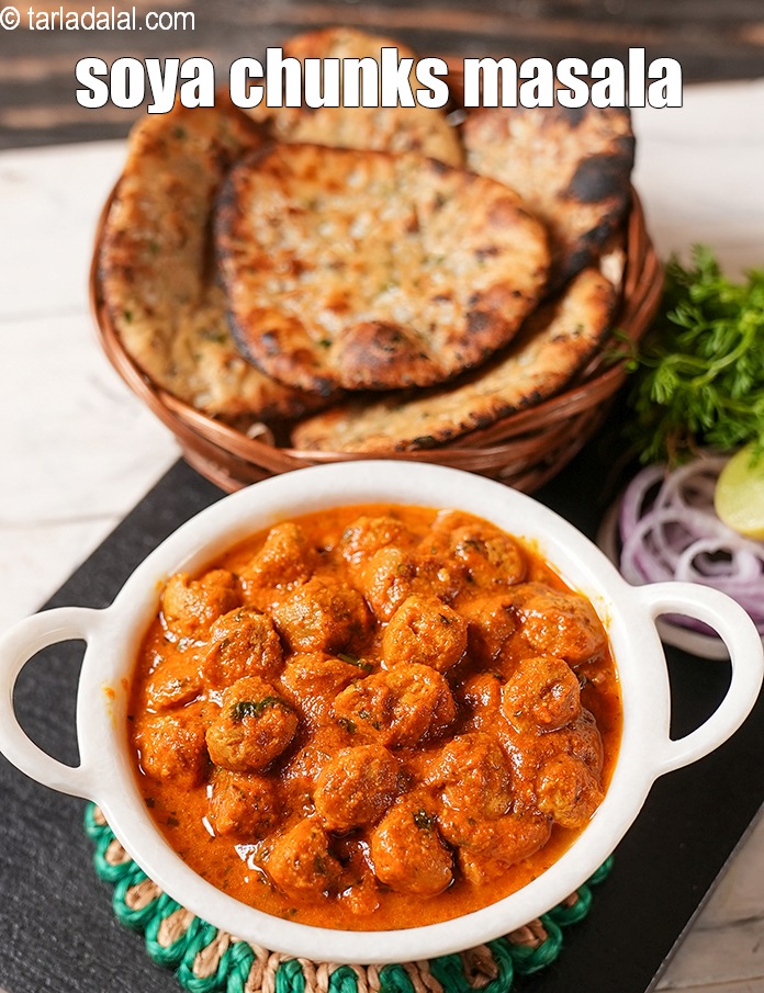 Step 32 – Serve <strong>soya chunks masala </strong>hot with roti or rice.