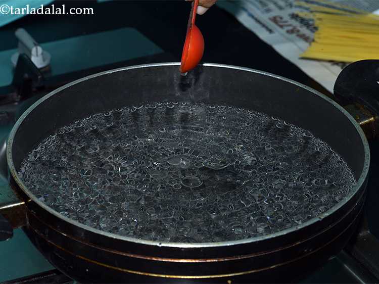Step 4 – Add 1 tsp of oil. This is added so the spaghetti when cooked doesn&rsquo;t stick …