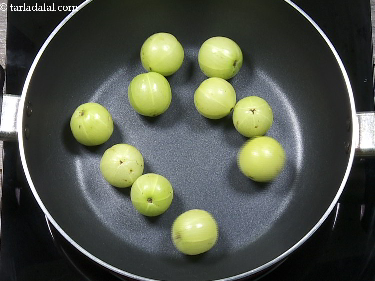 स्टेप 1 – <strong>आंवले का आचार</strong> बनाने के लिए&nbsp; | <strong>आंवला अचार | …
