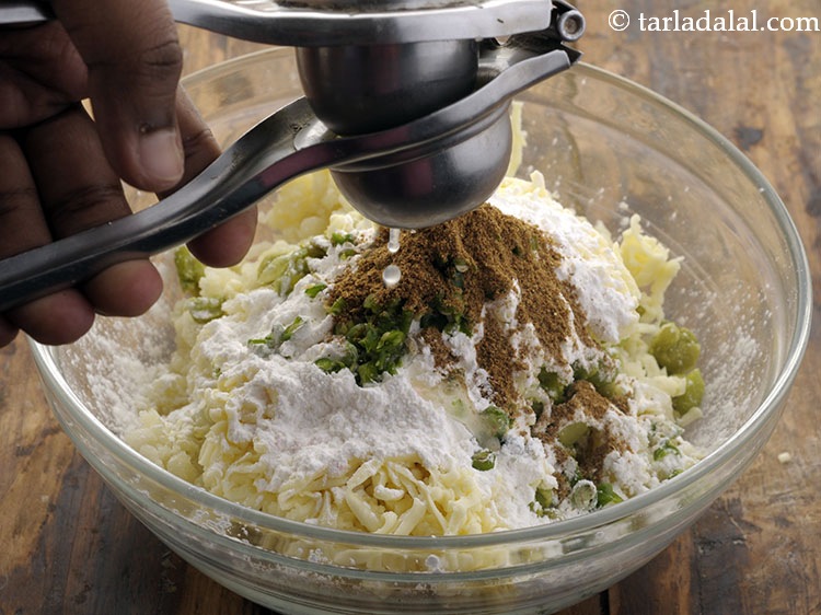 Step 22 – Add lemon juice for a tangy flavour.