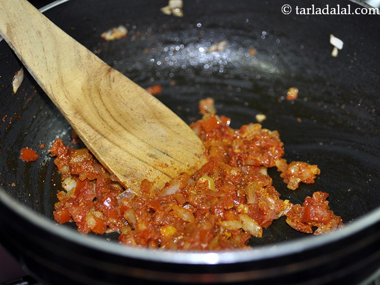 Step 21 – <div> Mix well and cook on a medium flame for 4 to 5 minutes. Keep …