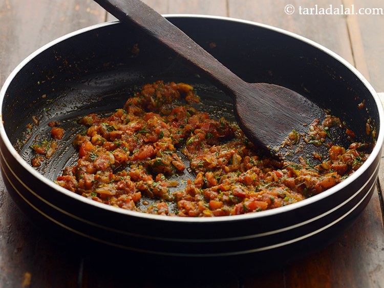 Step 21 – Mix well and cook on a medium flame for 1 minute, while stirring continuously.