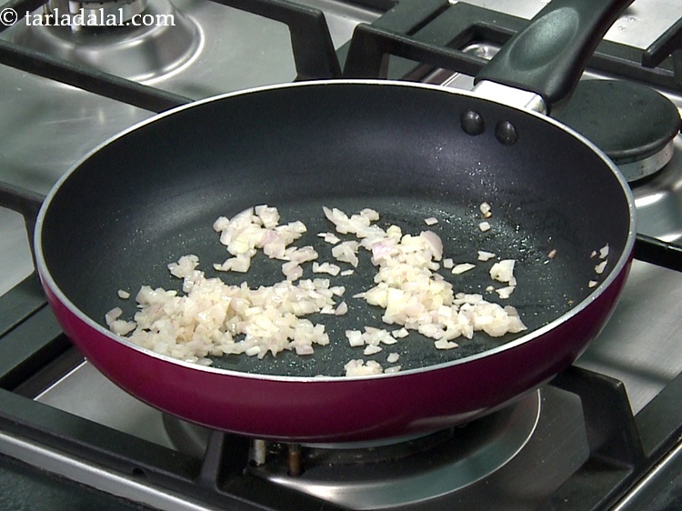 Step 5 – Saut&eacute; on a medium flame for 1 to 2 minutes.