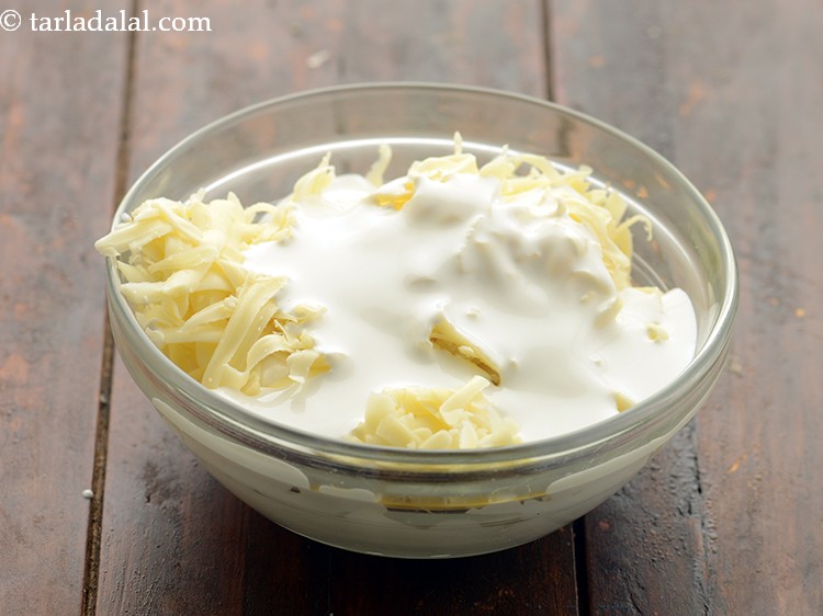 Step 4 – Add fresh cream.&nbsp;