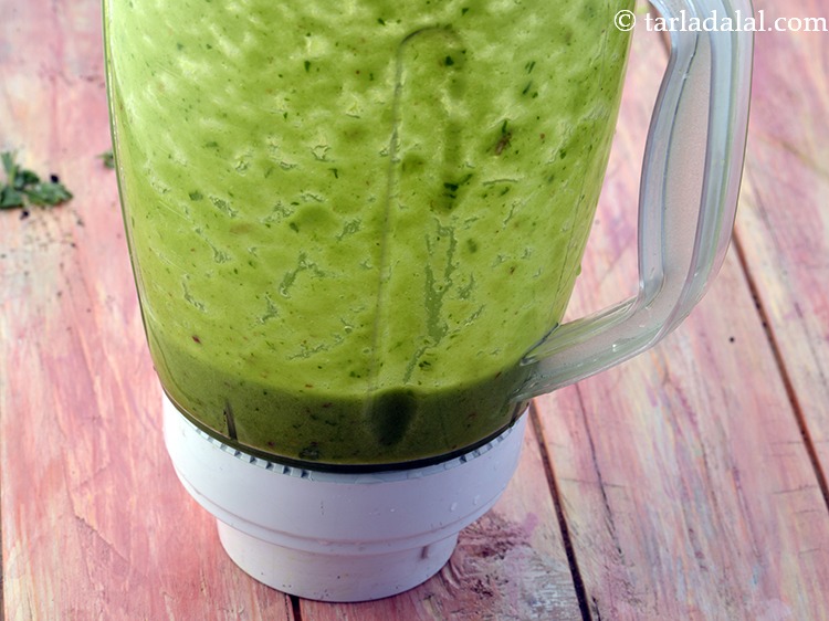 Step 18 – <div> Blend all the ingredients till smooth. This is how the juice looks upon blending …