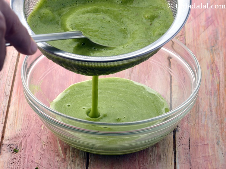 Step 19 – Strain the <strong>pear apple pineapple spinach celery juice</strong>. Some amount of fiber will be lost, …