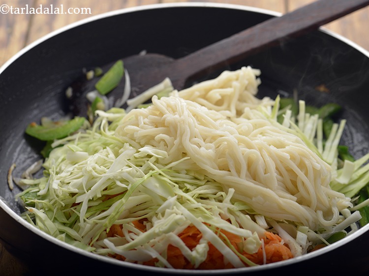 Step 10 – Add the noodles. While we have used boiled hakka noodles, you can even add instant …