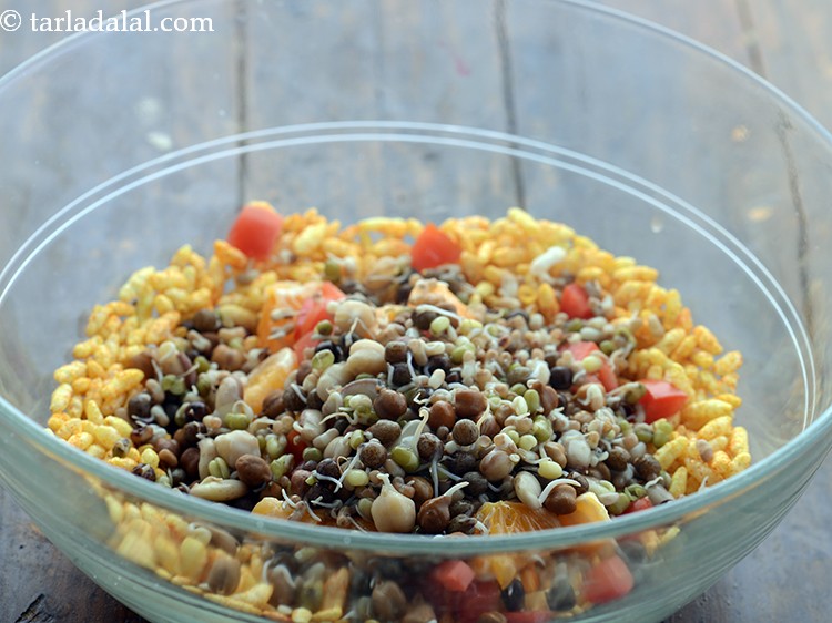 स्टेप 14 – मिक्स स्प्राउट्स डालें।