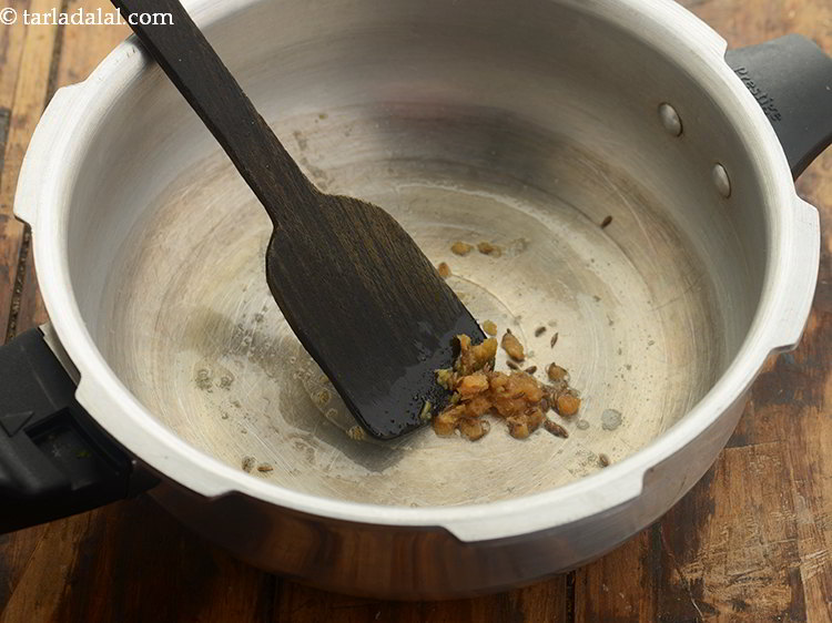 Step 14 – Saut&eacute;&nbsp;<strong>sprouts khichdi recipe for kids&nbsp;</strong>for a few seconds.&nbsp;