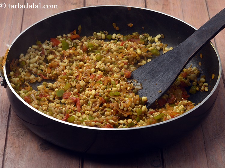 स्टेप 35 – अच्छी तरह मिलाएं और लगातार हिलाते हुए २ से ३ …