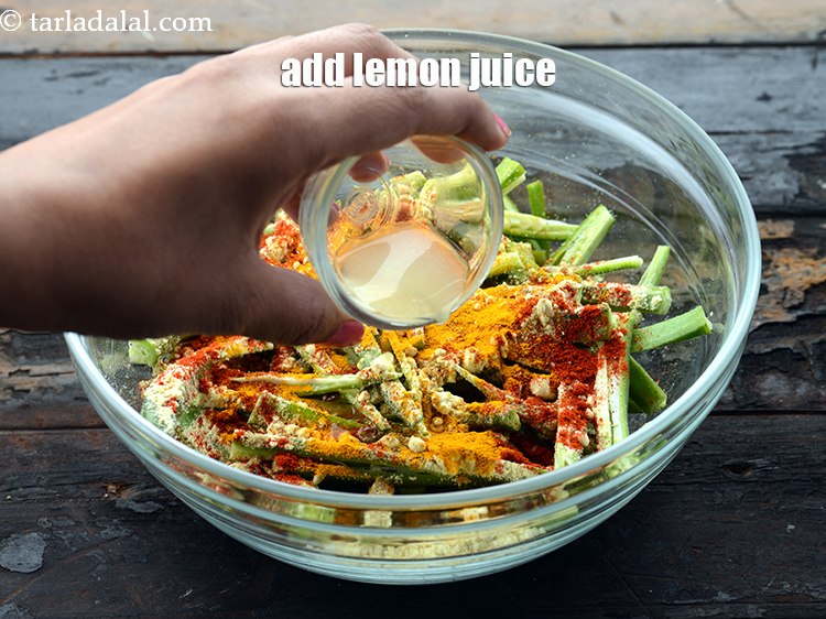 Step 14 – Add&nbsp;1 tsp&nbsp;<a href="https://www.tarladalal.com/glossary-lemon-juice-numbi-ka-ras-nimbu-ka-juice-471i">lemon juice</a>.&nbsp;