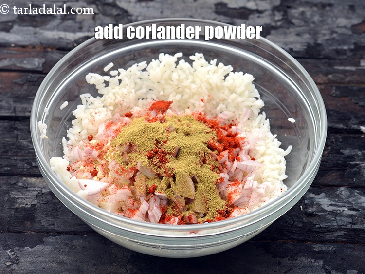 Step 8 – Add 1/2&nbsp;tsp&nbsp;<a href="https://www.tarladalal.com/glossary-coriander-powder-dhania-powder-370i">coriander (dhania) powder</a>.&nbsp;