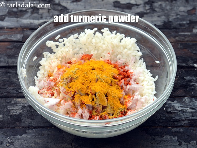 Step 9 – Add 1/2 tsp&nbsp;<a href="https://www.tarladalal.com/glossary-turmeric-powder-haldi-645i">turmeric powder (haldi)</a>.&nbsp;