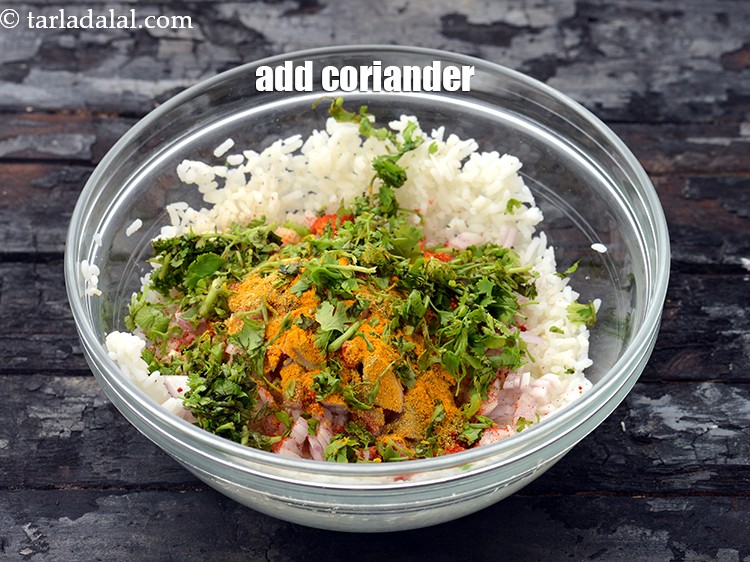 Step 10 – Add 2 tbsp&nbsp;<a href="https://www.tarladalal.com/glossary-chopped-coriander-783i">chopped coriander (dhania)</a>.&nbsp;<br /> &nbsp;