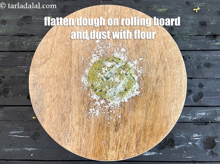 Step 38 – <meta charset="UTF-8" /> To make&nbsp;<strong>green thepla recipe | palak thepla | 4 flour healthy Indian …