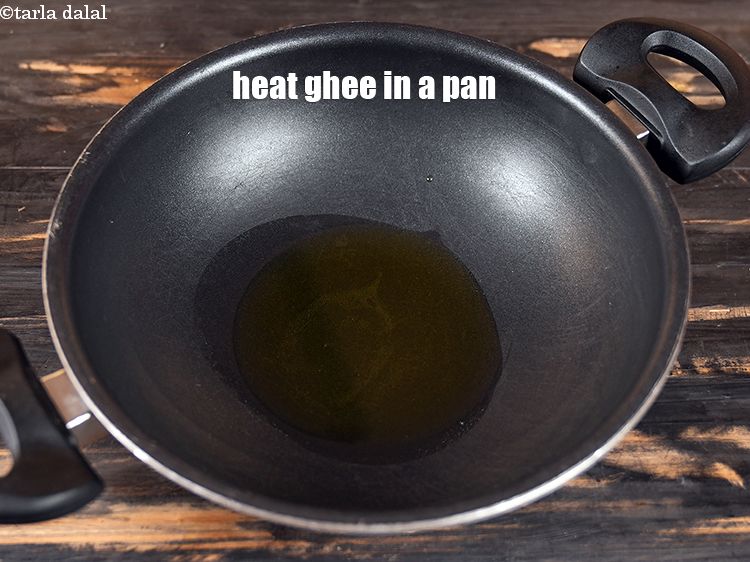 Step 3 – To make <strong>sukhi sevaiyan</strong>, heat 1 tbsp ghee in a pan.