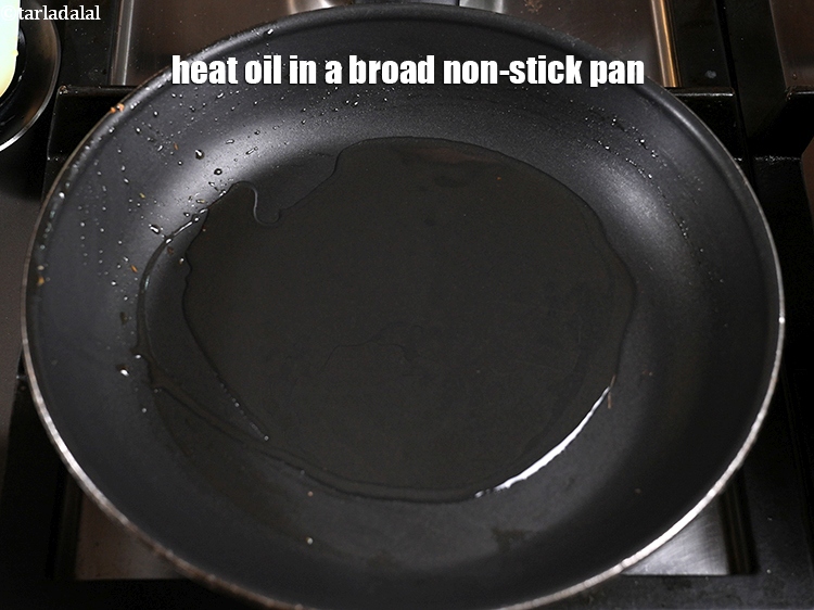 स्टेप 3 – <strong>पनीर टिक्की रेसिपी | पनीर कटलेट | कुरकुरी आलू पनीर …