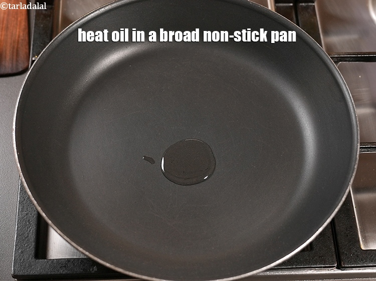 Step 3 – To make<strong> baked veggie puff recipe&nbsp;|&nbsp;diabetes and kidney friendly baked puff&nbsp;|&nbsp;healthy soya vegetable puffs&nbsp;| </strong>heat …