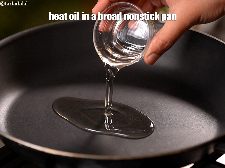 Step 3 – To make <strong>paneer kulcha sandwich recipe | grilled paneer kulcha sandwich | paneer stuffed kulcha …