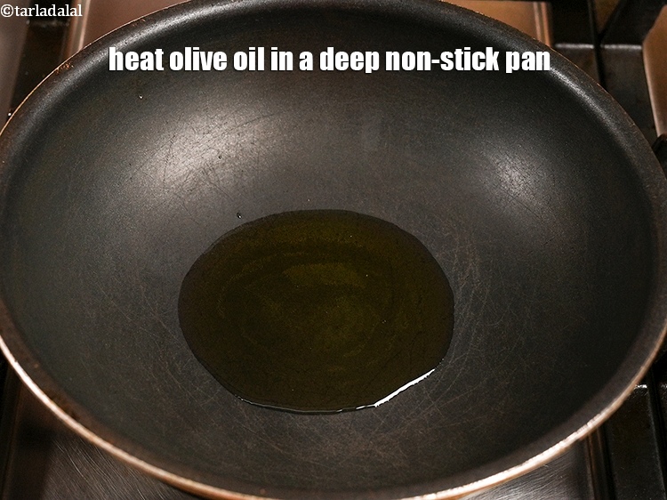 Step 3 – To make <strong>paneer mushroom and capsicum stir fry recipe | healthy garlic mushroom paneer stir …