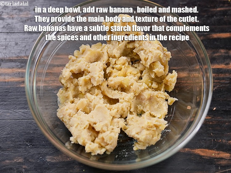 स्टेप 3 – <strong>कच्चे केले का कटलेट रेसिपी&nbsp;|&nbsp;कच्चे केले की टिक्की&nbsp;|&nbsp;केला कटलेट&nbsp;|&nbsp;कच्चे केले …