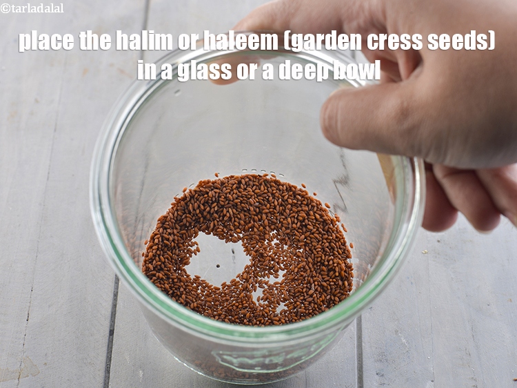 Step 3 – <meta charset="UTF-8" /> Place the&nbsp;<strong>halim or haleem (garden cress seeds)</strong>&nbsp;in a glass or a deep …