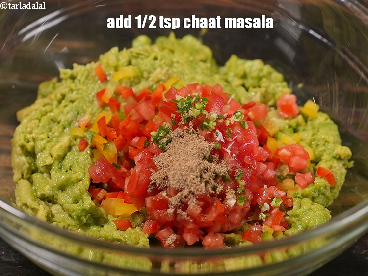 Step 12 – Add 1/2 tsp chaat masala.&nbsp;