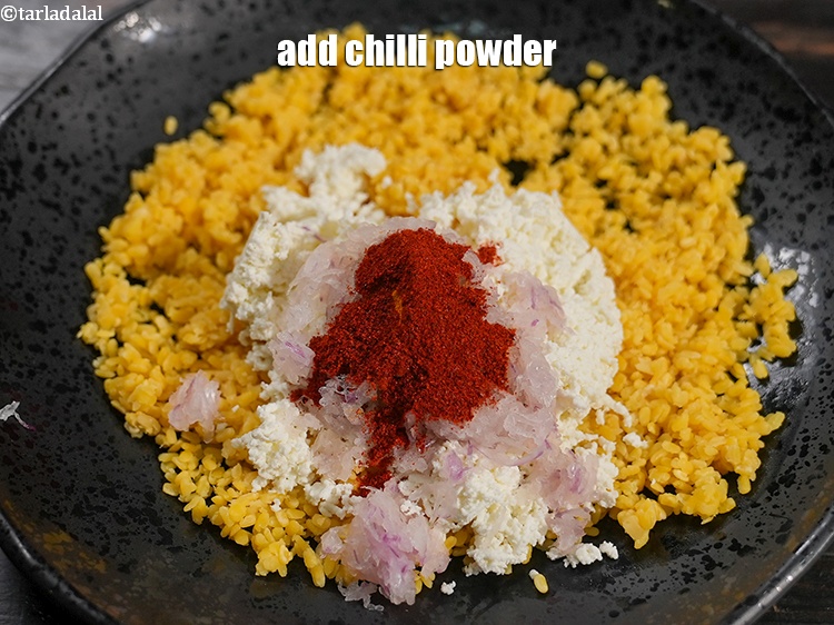 Step 13 – Add 1 tsp <a href="https://www.tarladalal.com/glossary-chilli-powder-red-chilli-powder-339i">chilli powder</a>.