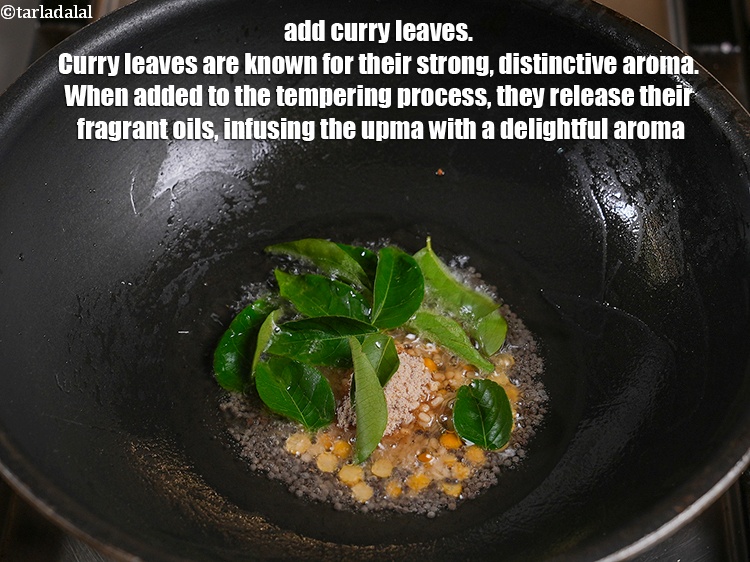 स्टेप 12 – <p>१० से १२&nbsp;<a href="">करी पत्ते</a>&nbsp;डालें । करी पत्ते अपनी मजबूत, …