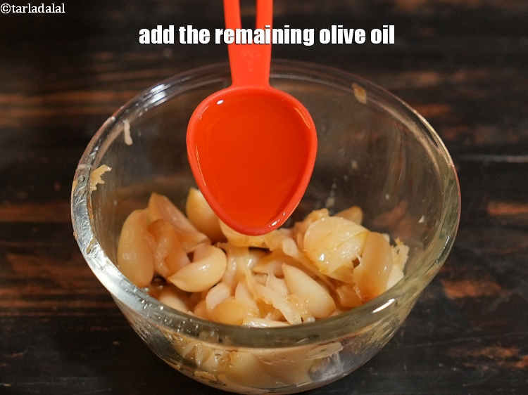 Step 12 – Add the remaining 1 tbsp of <a href="https://www.tarladalal.com/glossary-olive-oil-451i">olive oil</a>.