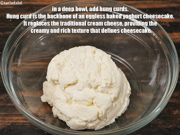 स्टेप 12 – एक गहरे कटोरे में २ कप&nbsp;<a href=""https://www.tarladalal.com/glossary-hung-curds-chakka-dahi-hindi-384i"">चक्का दही</a>&nbsp;डालें। चक्का दही …